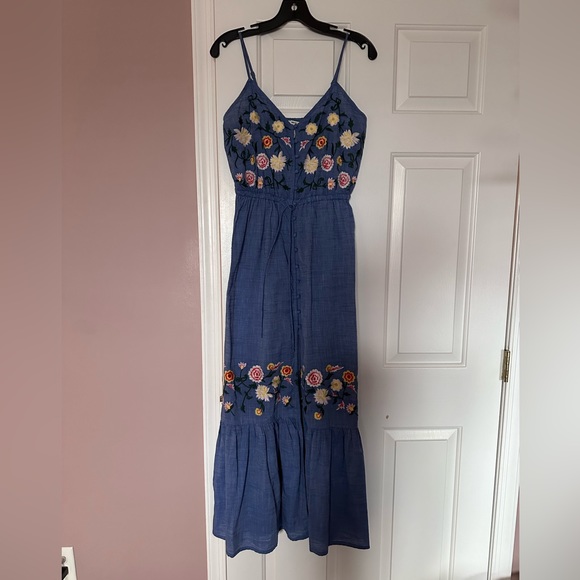 Forever 21 Embroidered Maxi Dress Small - Picture 3 of 9
